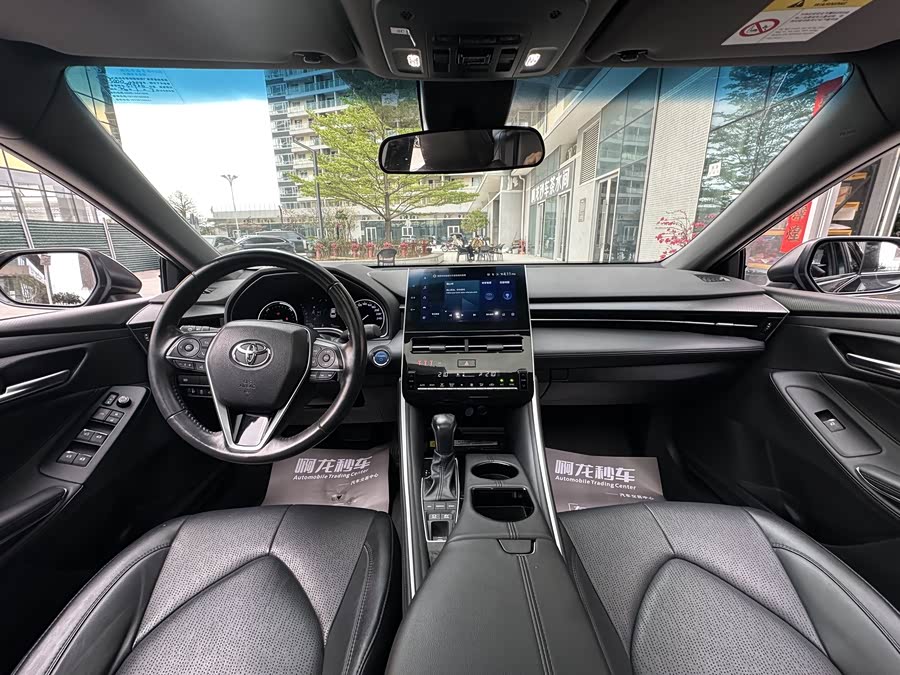 Toyota Avalon 2022 car image #16