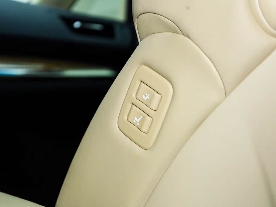 Toyota Alphard 2018 car image #16