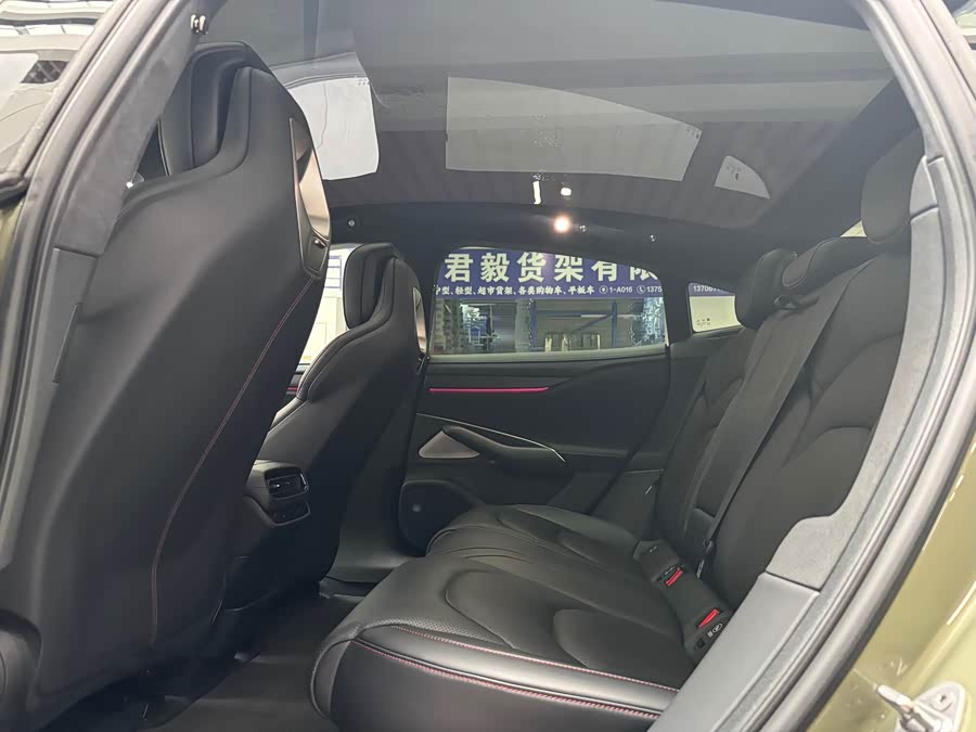MI SU7 2024 car image #16