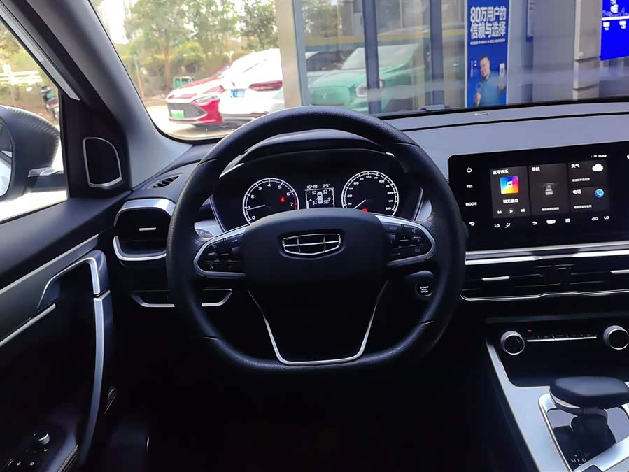 GEELY Coolray 2024 car image #16