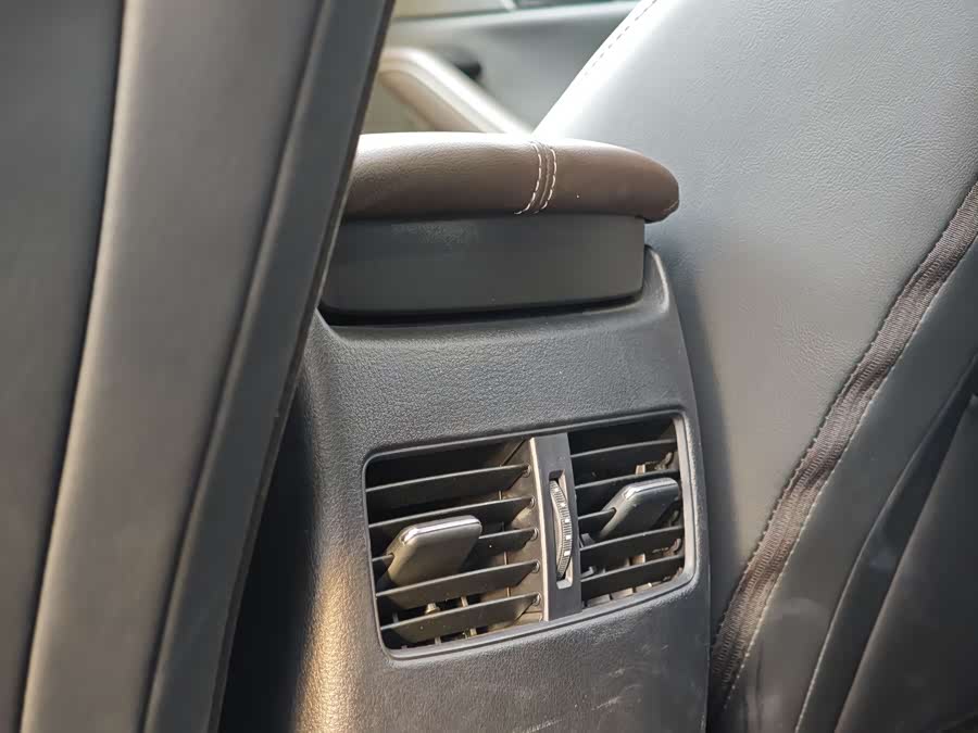 Mazda CX-30 2022 car image #16