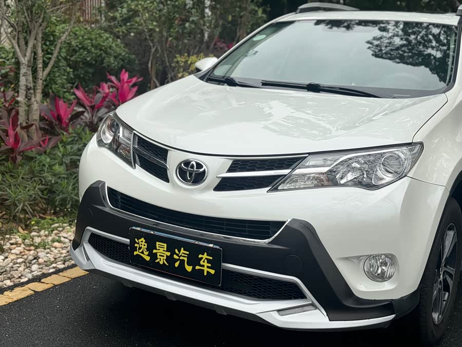 Toyota RAV4 2015 car image #16