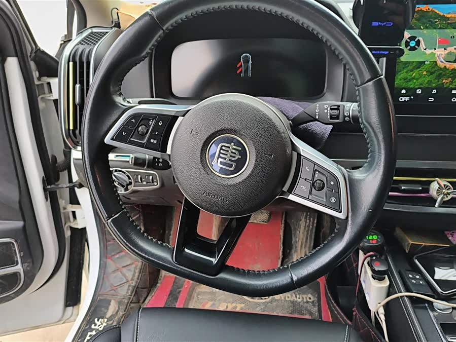 BYD Tang 2018 صورة سيارة #16