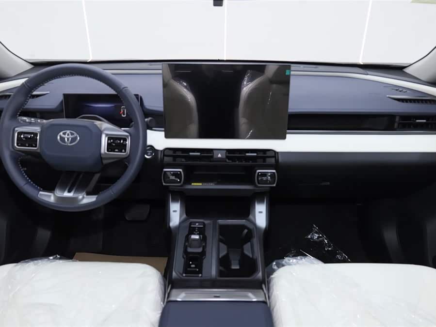 Toyota RAV4 2026 car image #16