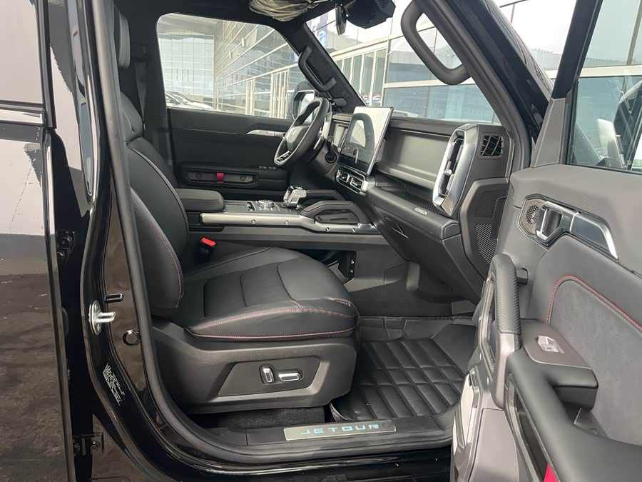 Jetour Traveller 2025 car image #16
