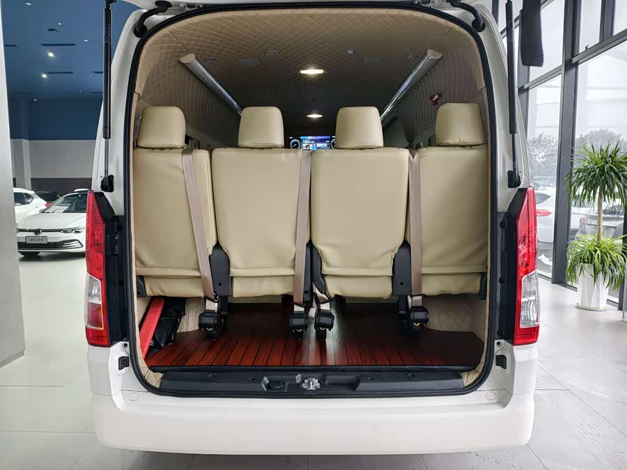 Toyota 2021 immagine di auto #16