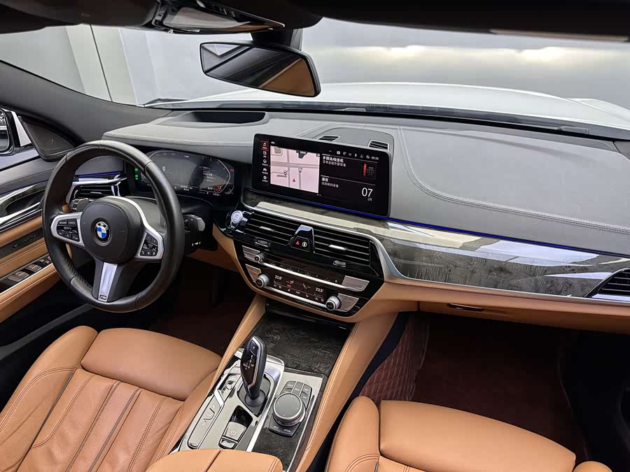 BMW 6 Series GT 2022 immagine di auto #16