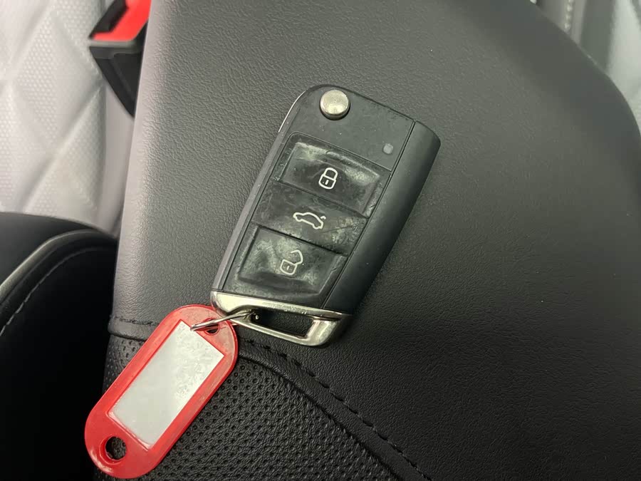 Volkswagen Sagitar 2023 car image #16