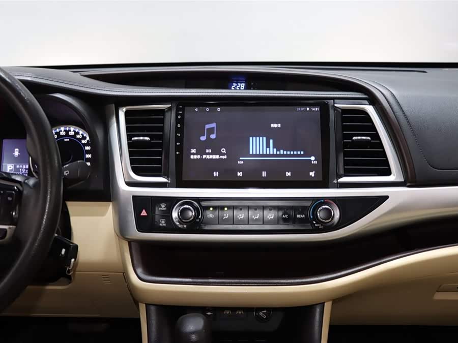 Toyota Highlander 2021 car image #16