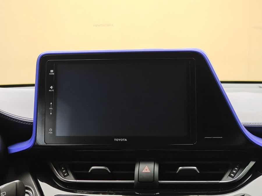 Toyota Izoa 2018 car image #16