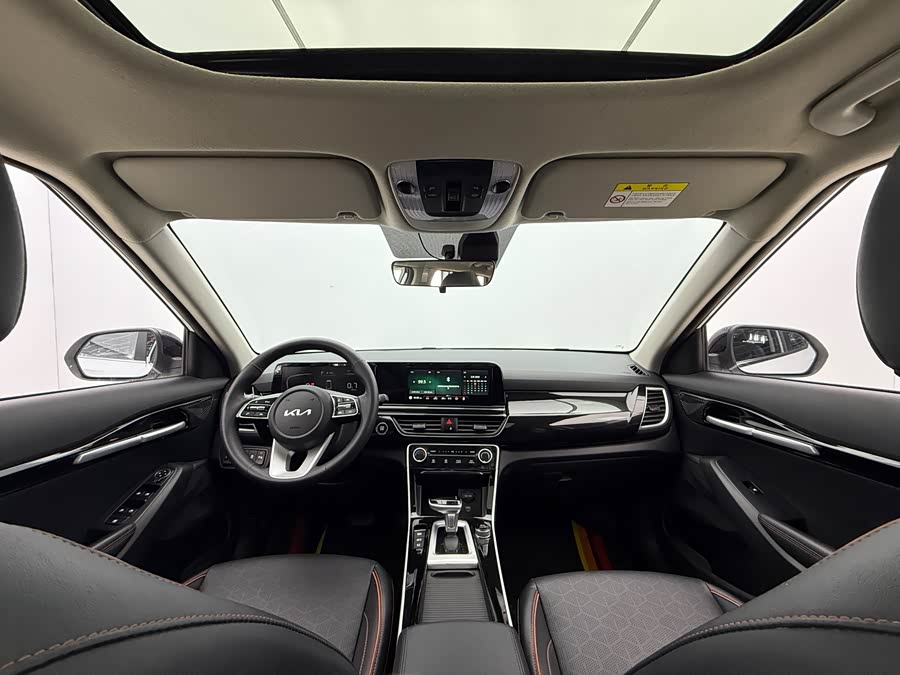 Kia Seltos 2023 imagen de coche #16