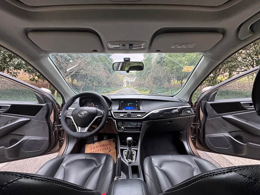 Soueast V5 Lingzhi 2015 car image #16