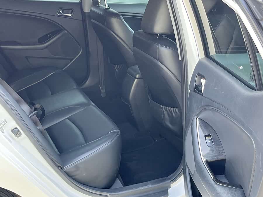 起亚 起亚K5 2015 汽车图片 #16