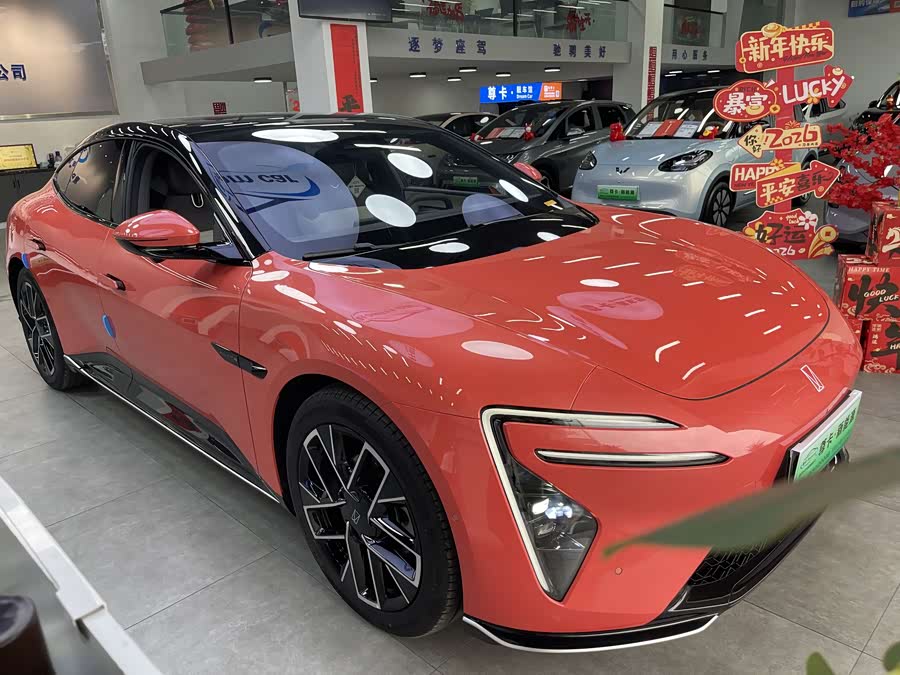 Avatr 06 2025 car image #16