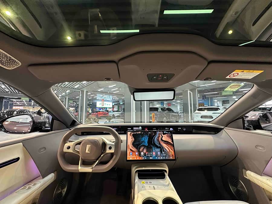 Avatr 06 2025 car image #16