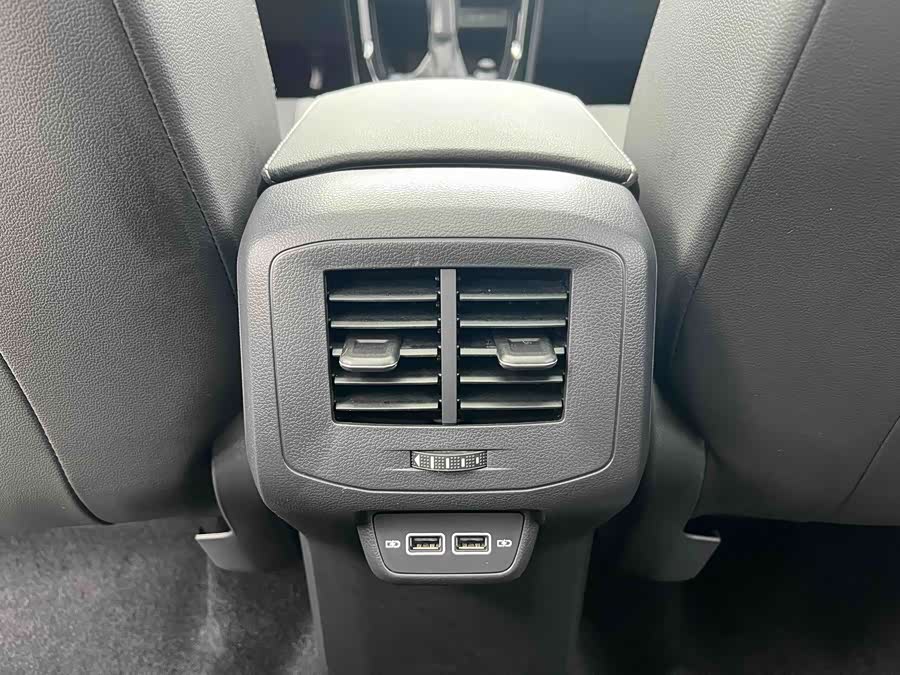 Volkswagen Tacqua 2022 car image #16