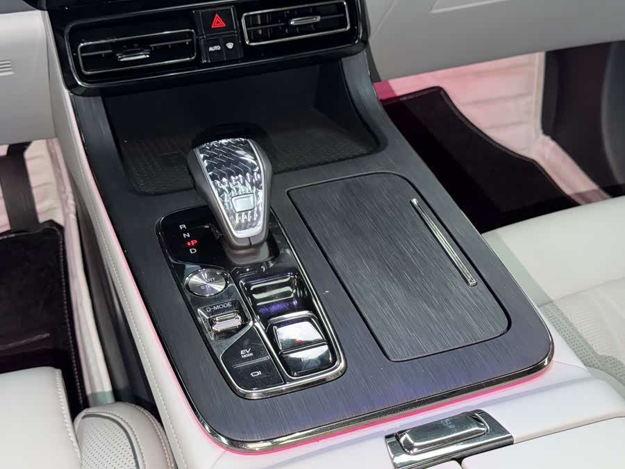 GAC Trumpchi GS8 2022 car image #16