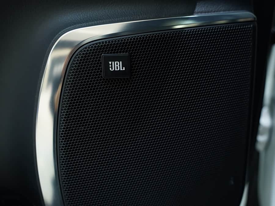 Toyota Vellfire 2020 car image #16