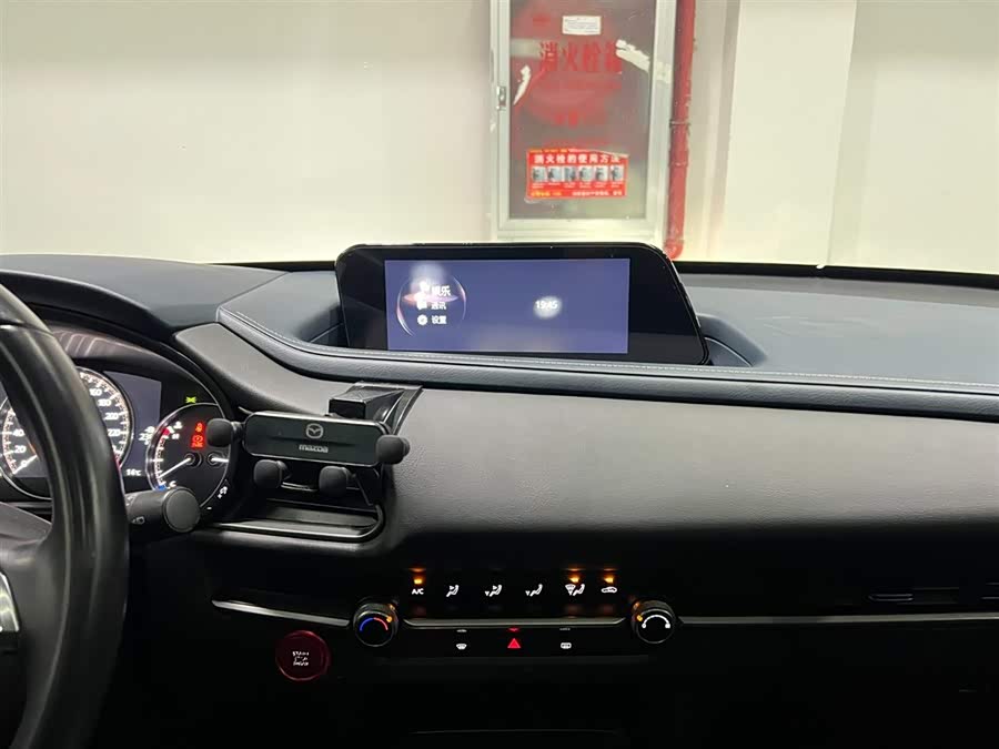 Mazda CX-30 2022 изображение автомобиля #16