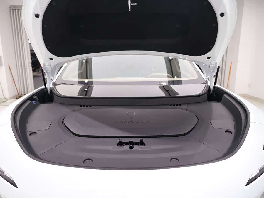 Avatr 07 2025 car image #16