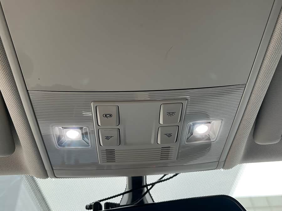 Volkswagen Tiguan L 2021 car image #16