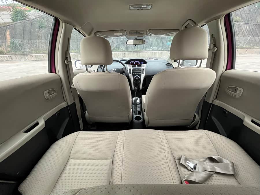 Yaris 2013 #16 Yaris 2013 car image #16