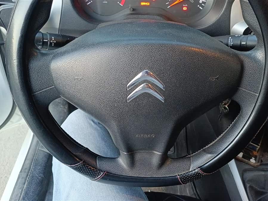 Citroen C-Elysée 2017 imagem de carro #16