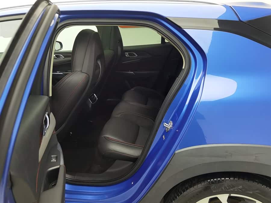 Lynk & Co 02 2019 car image #16