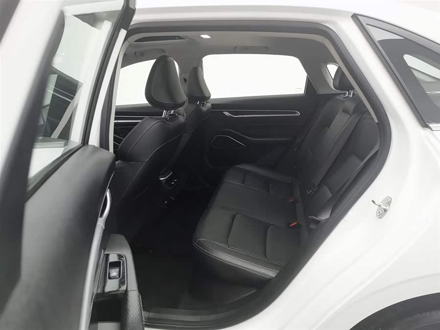 GEELY Emgrand 2023 car image #16