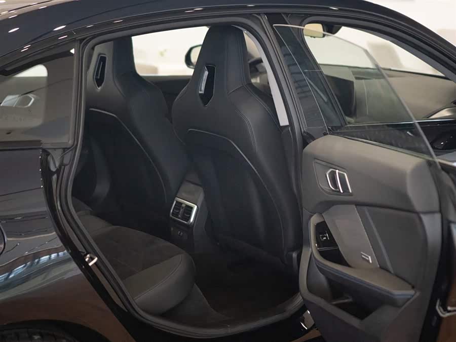 BMW 2 Series 2026 car image #16