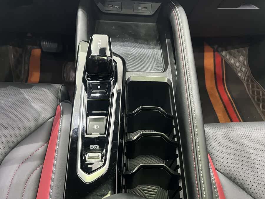 GEELY Coolray 2023 car image #16