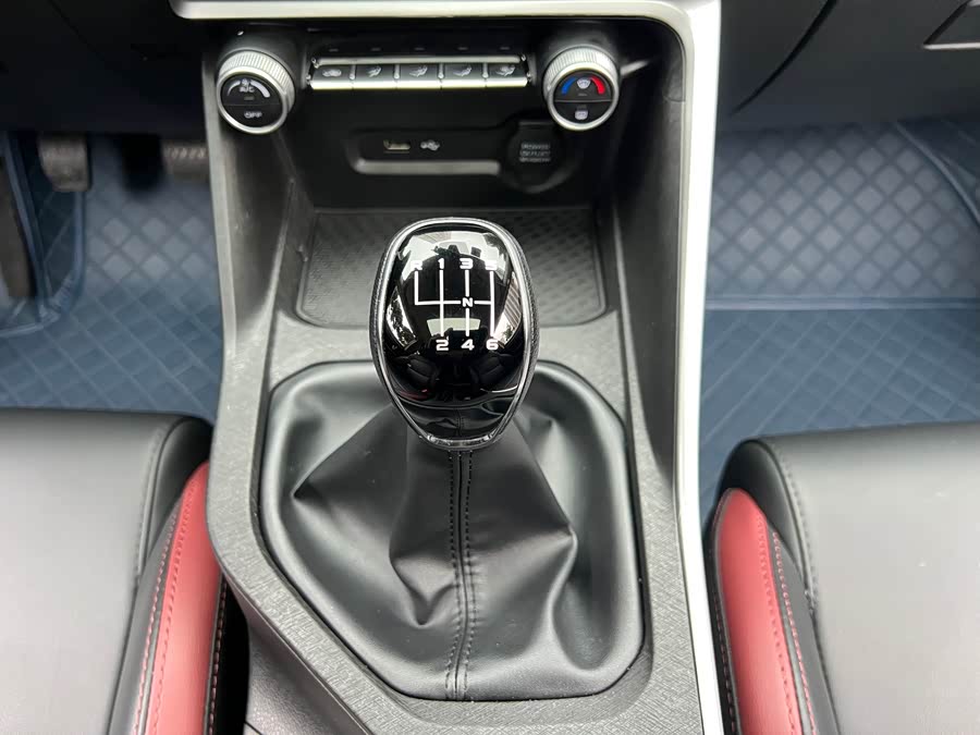 GEELY Coolray 2020 #16 GEELY Coolray 2020 car image #16