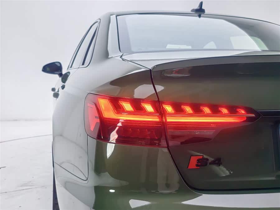 Audi S4 2023 image de voiture #16