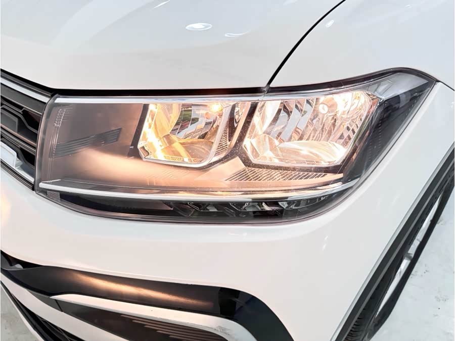 Volkswagen T-Cross 2023 car image #16