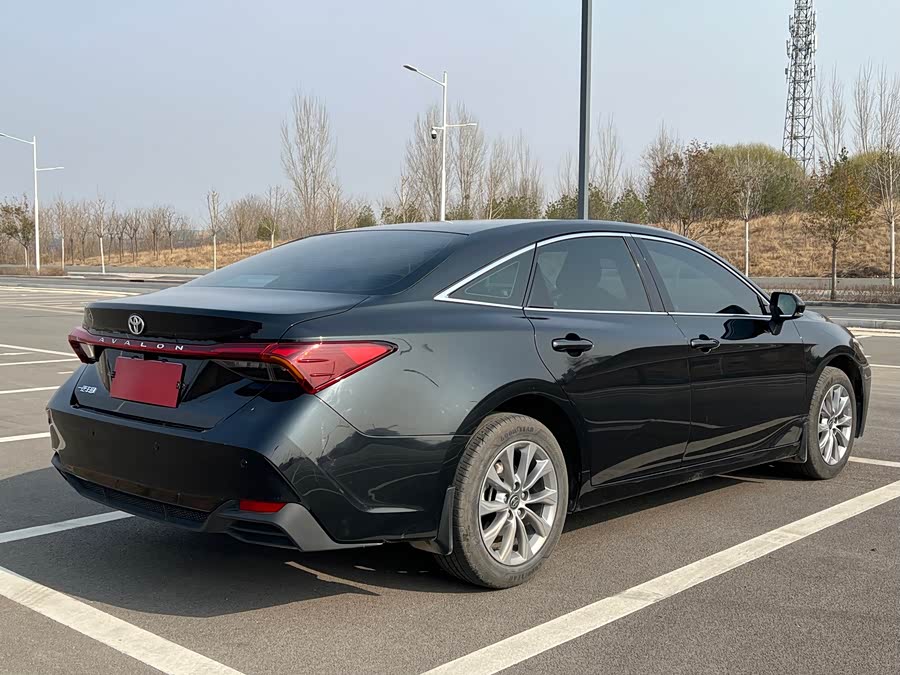 Toyota Avalon 2024 car image #16