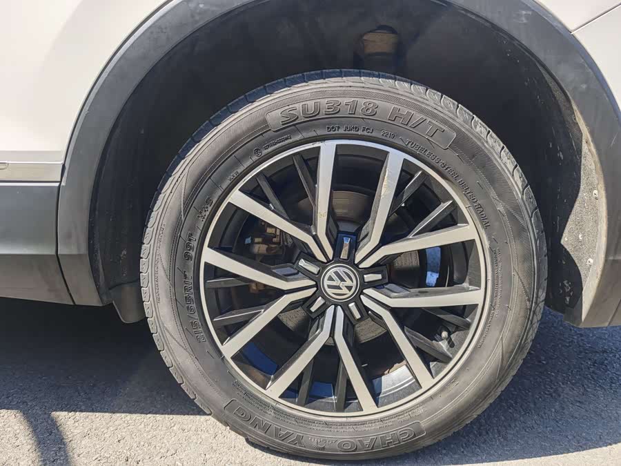 Volkswagen Tiguan L 2018 #16 Volkswagen Tiguan L 2018 car image #16
