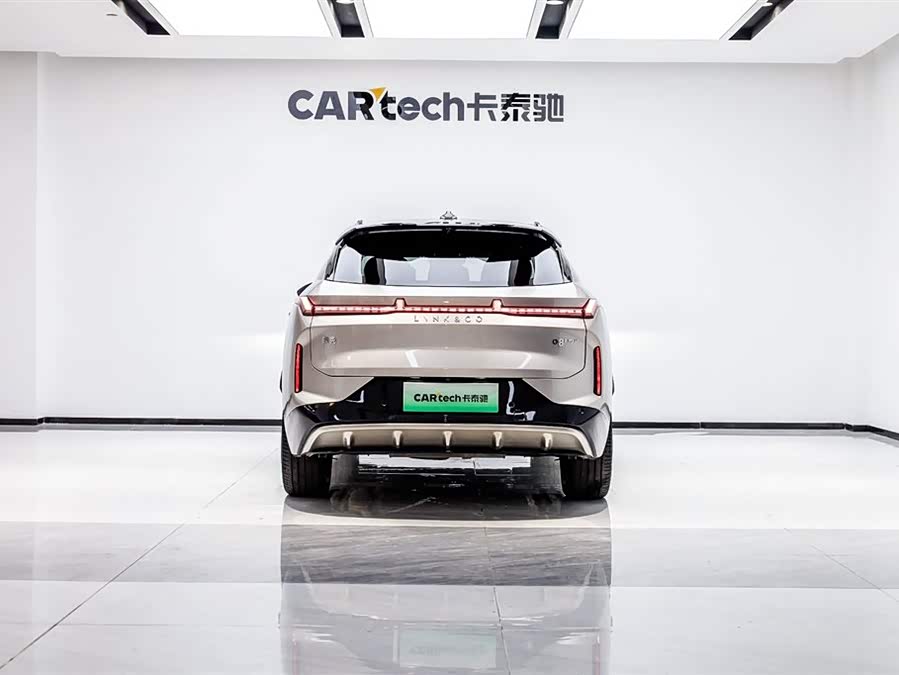 Lynk & Co 08 EM-P 2024 car image #16