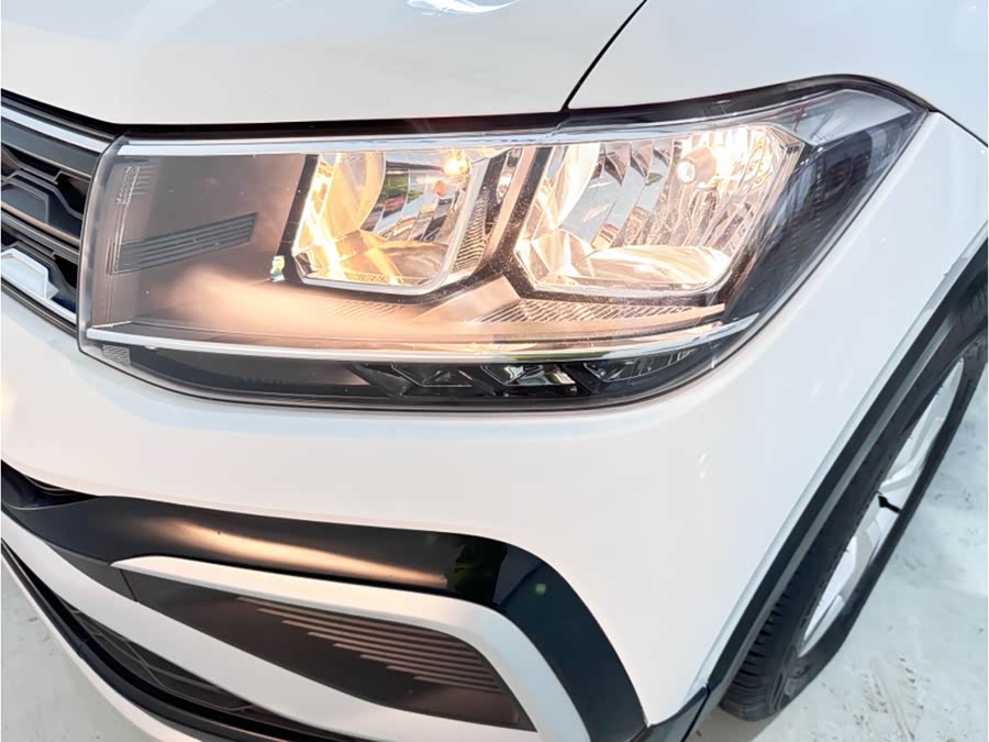 Volkswagen T-Cross 2023 car image #16