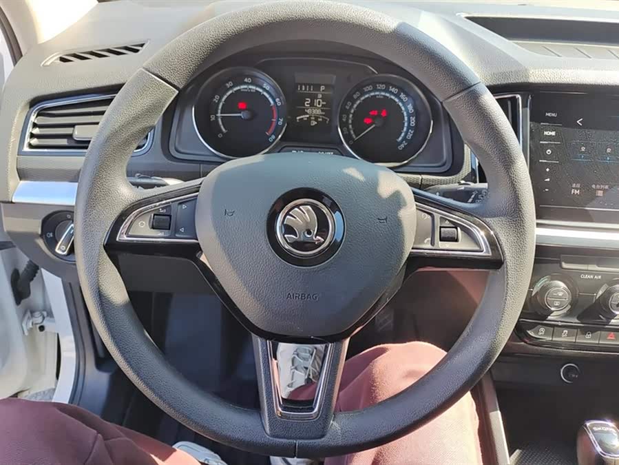 Skoda Kamiq 2021 صورة سيارة #16