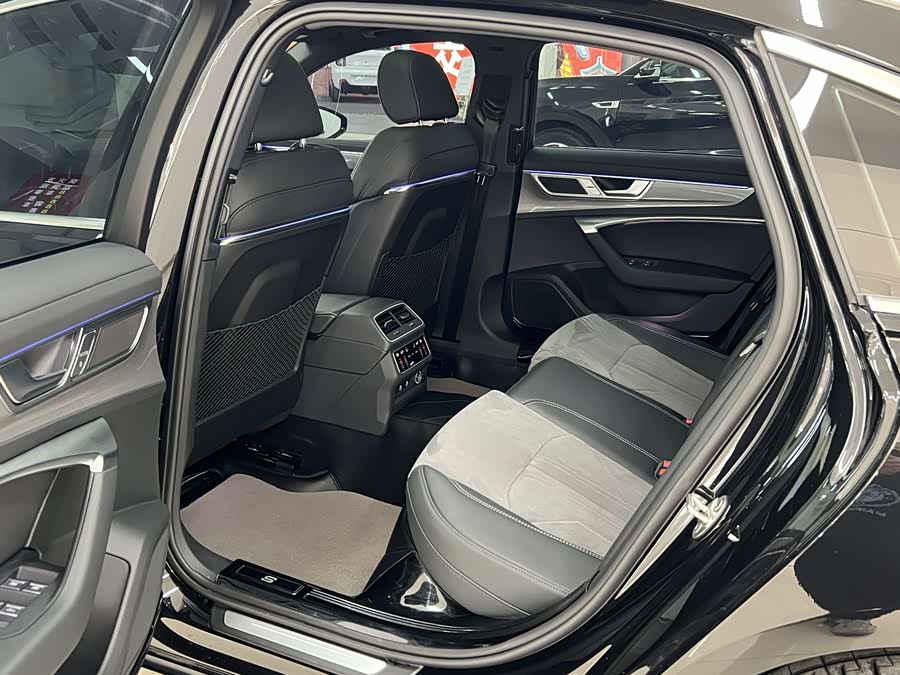 Audi A6L 2024 صورة سيارة #16