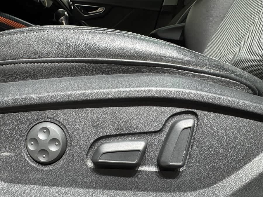 Audi Q2L 2020 صورة سيارة #16