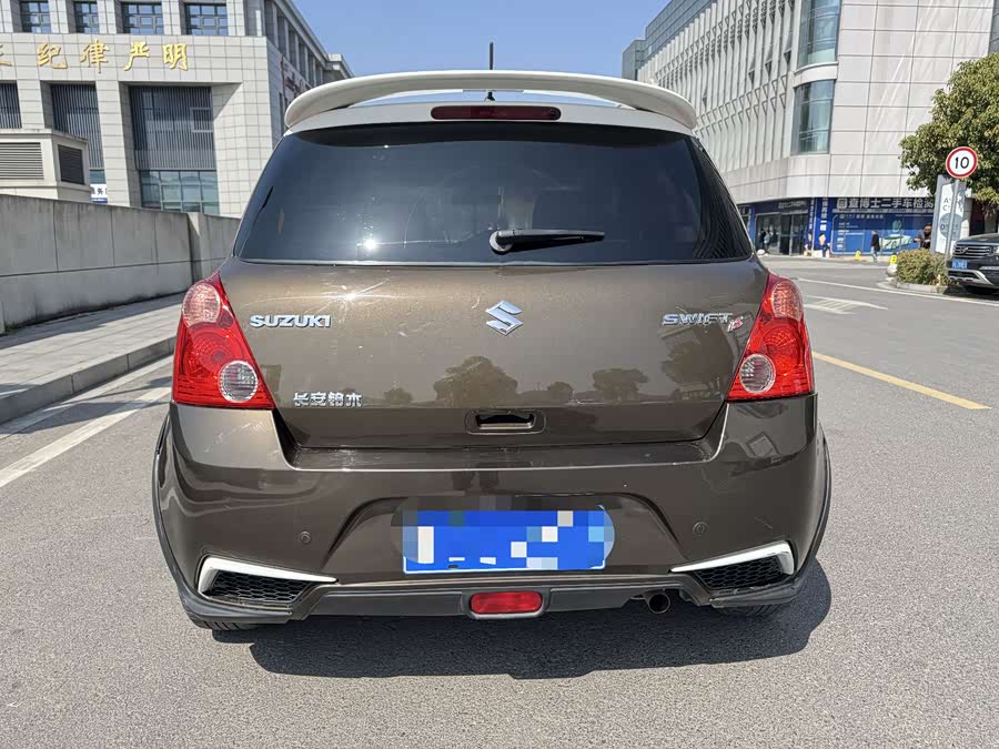 Suzuki Swift 2015 car image #16