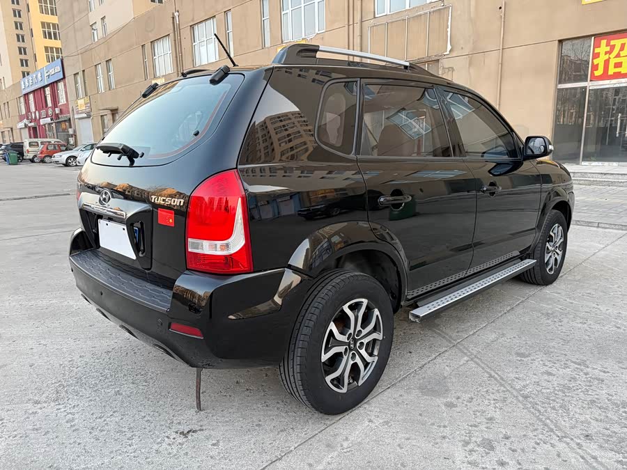 Hyundai Tucson 2014 immagine di auto #16