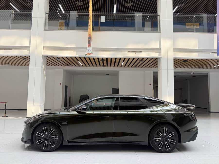 Lynk & Co 10 EM-P 2025 car image #16