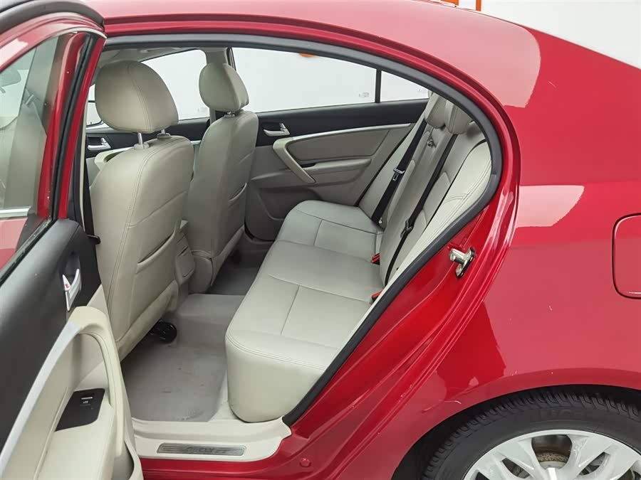 GEELY Emgrand 2015 car image #16