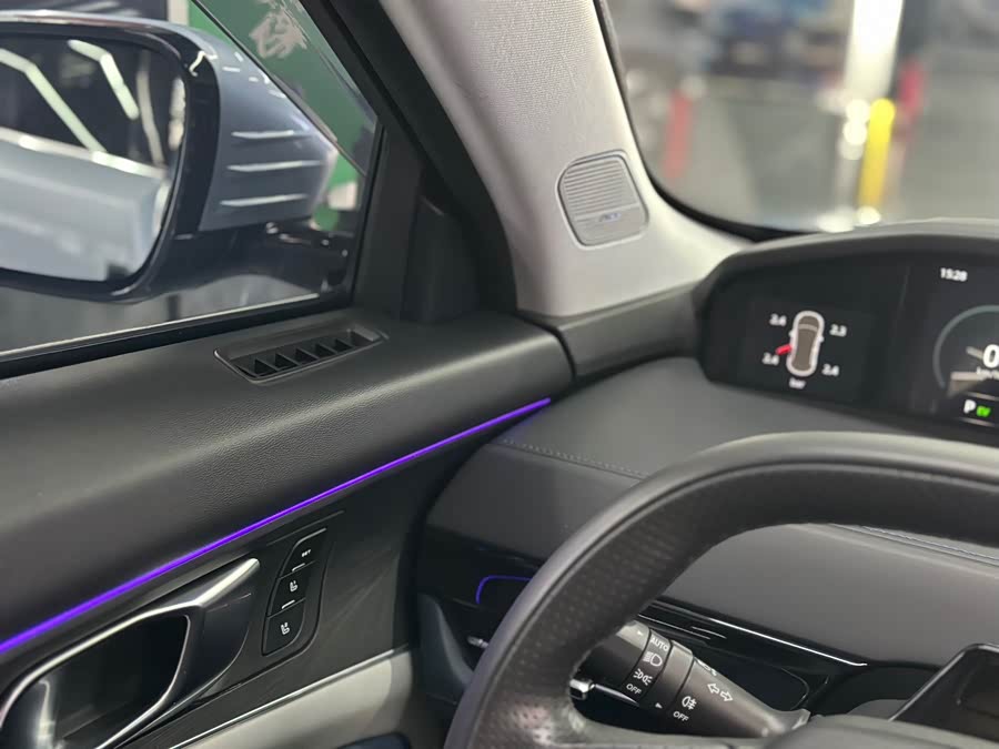 Changan UNI-K iDD 2022 car image #16