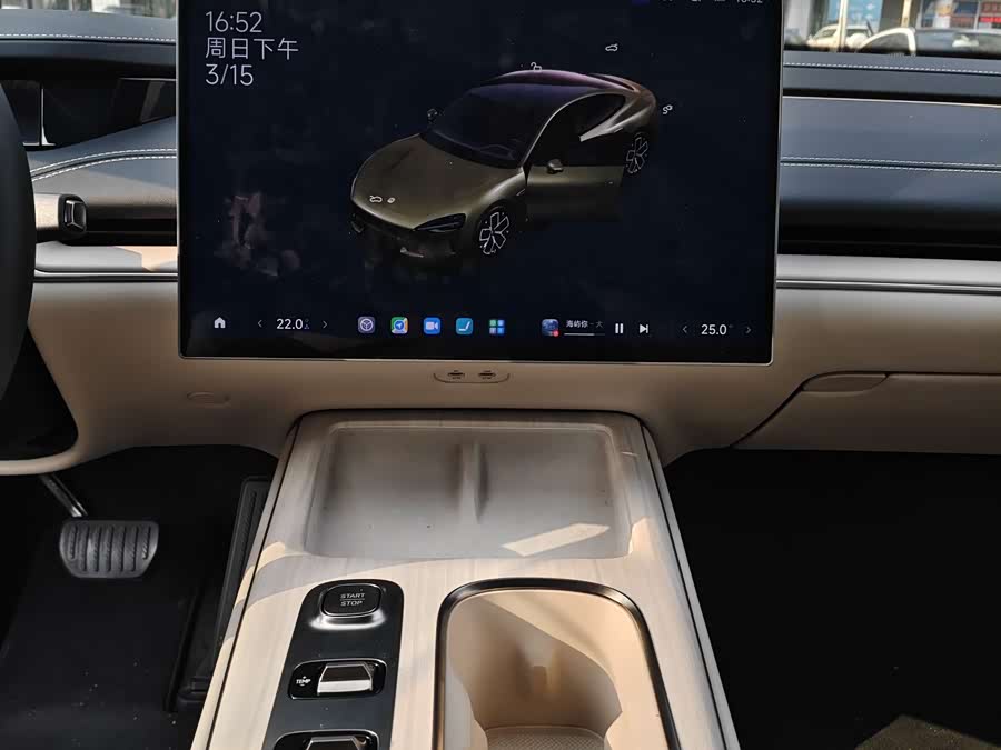 MI SU7 2025 car image #16