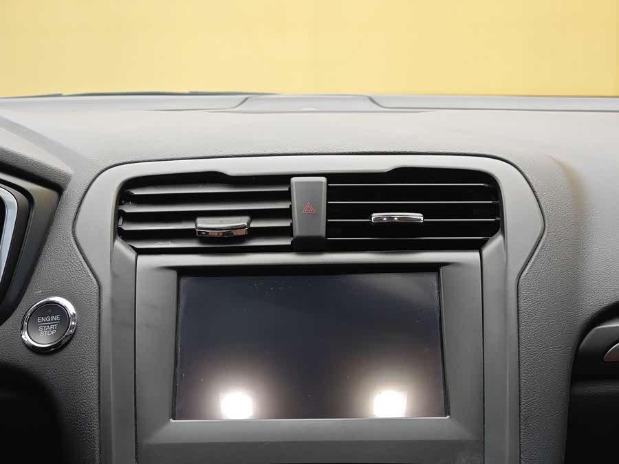 Ford Mondeo 2018 imagem de carro #16