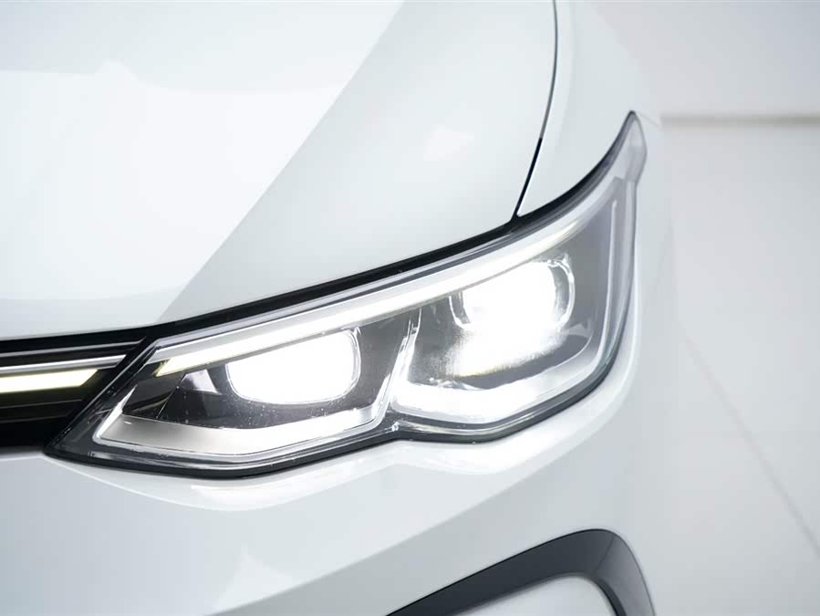 Volkswagen Golf 2022 car image #16