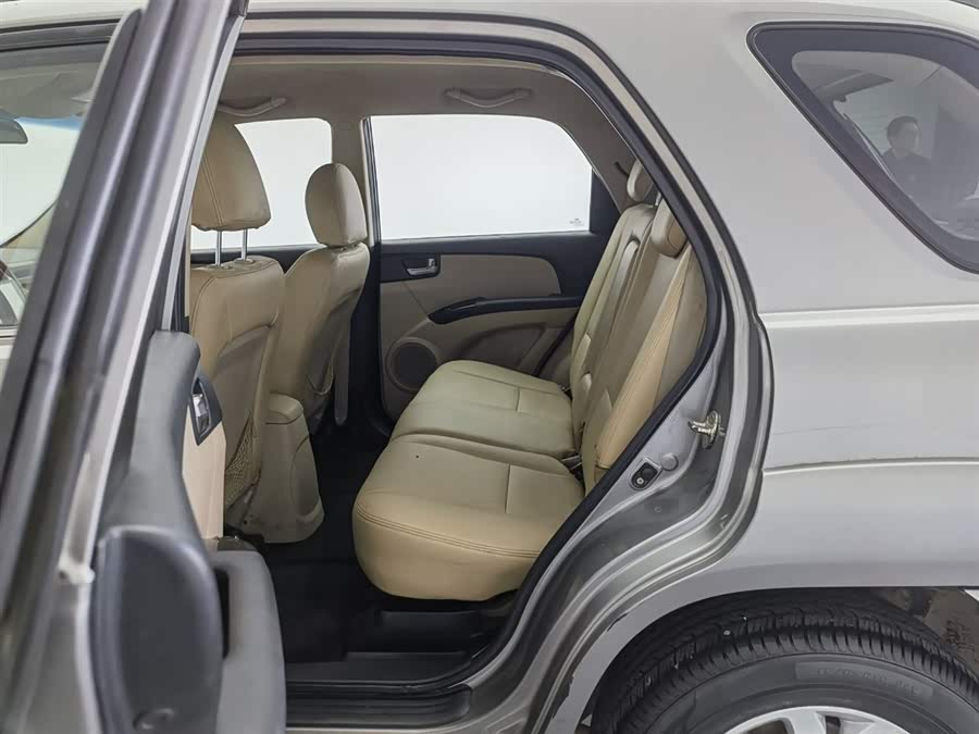 Kia Sportage 2015 immagine di auto #16